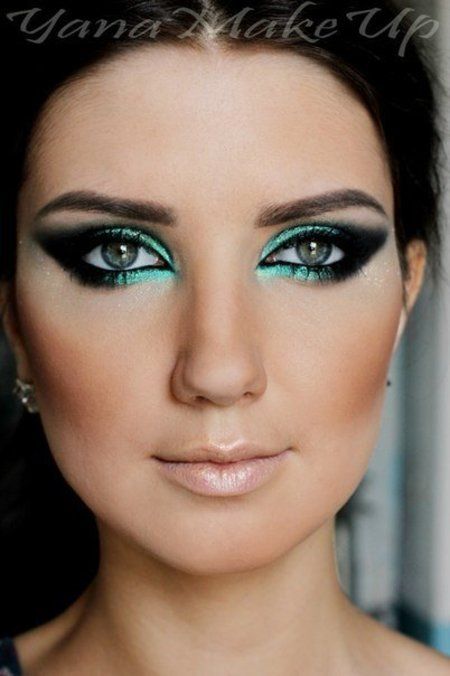 Classic Teal Eye Makeup