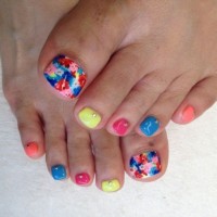 Colorful nails