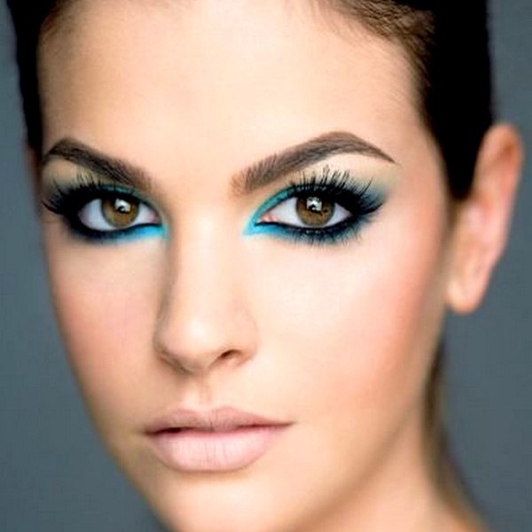 Eye Makeup Tips for Blue Eyes