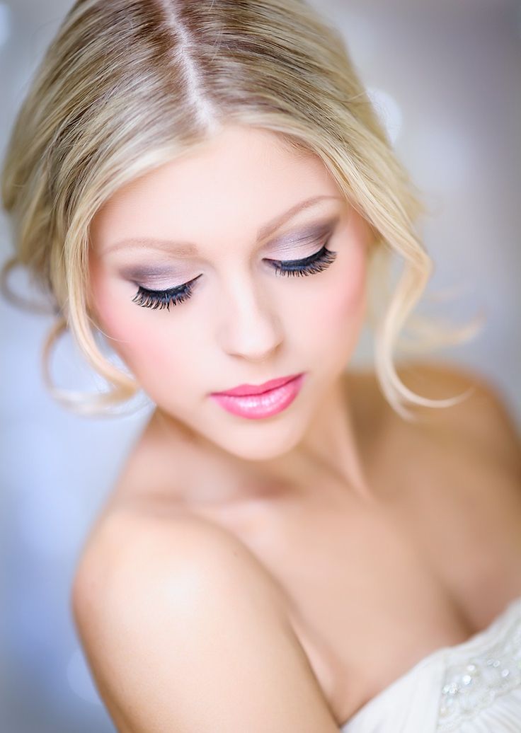 Pink Smokey Eye Makeup for Prom