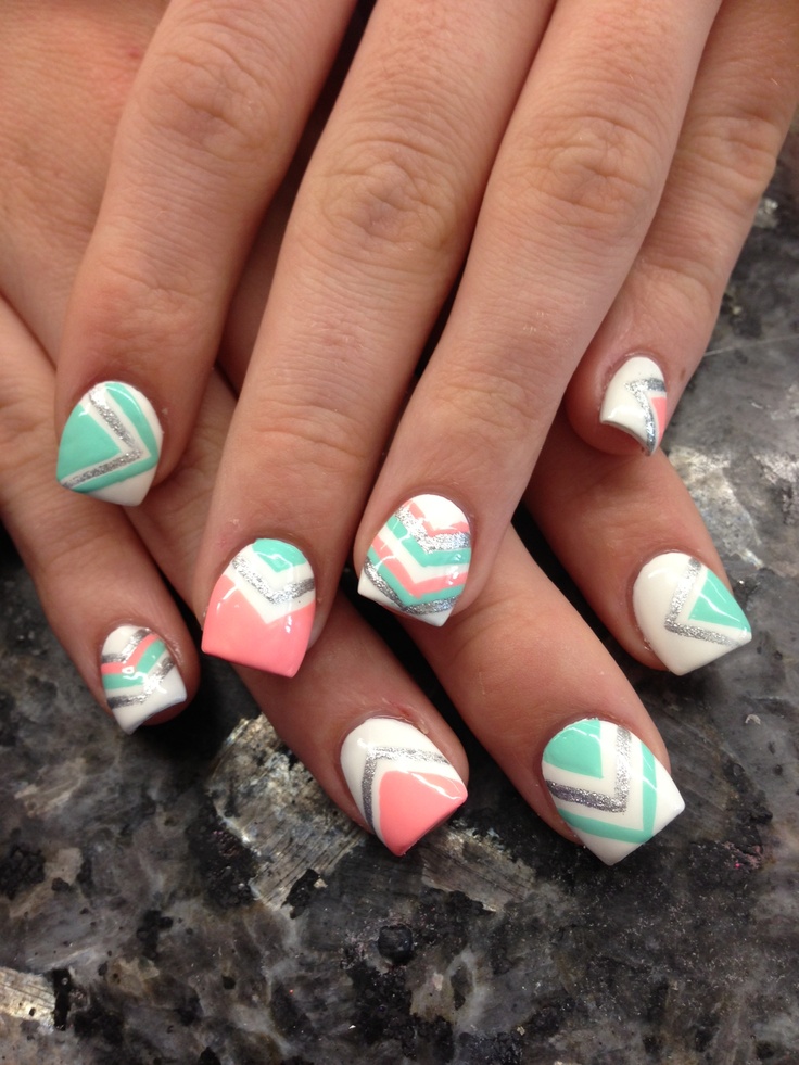 Pretty Chevron Nails