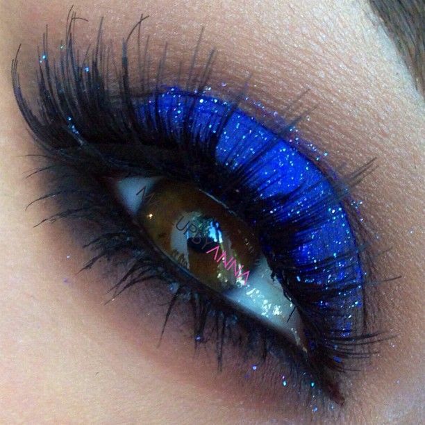 Shimmer Blue Makeup Idea
