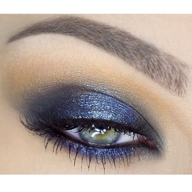 Sophisticated Blue Eye Makeup Idea