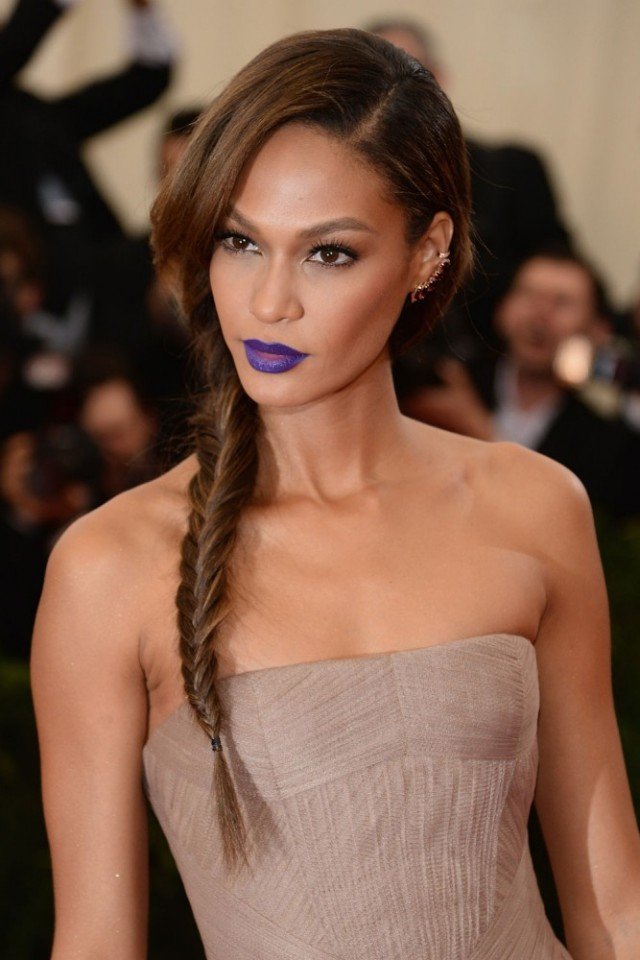 Stylish Fishtail Braided Hairstyle for Brown Hair