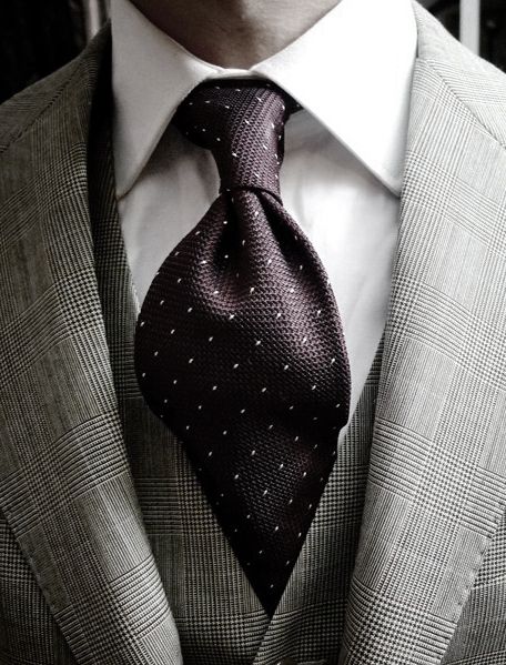 Choose the Right Tie for Your Man According to Occasions - Pretty Designs