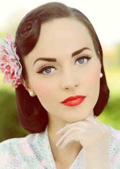 Vintage Makeup Look With Red Lips