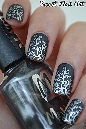 18 Fantastic Silver Nail Designs - Pretty Designs