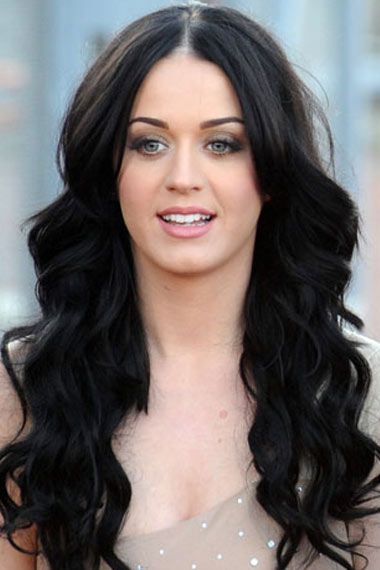 Center Parted Long Wavy Hair - Katy Perry Hairstyles