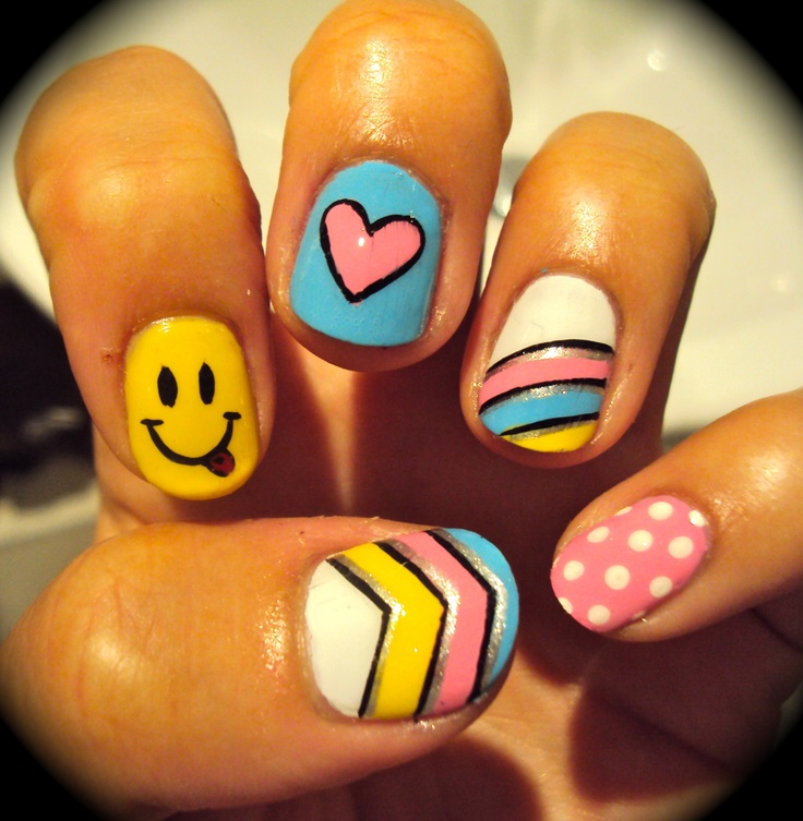 Chevron Happy Face Nail Design