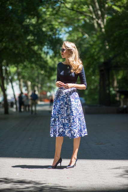 Feminine Outfit Idea with Midi Skirt