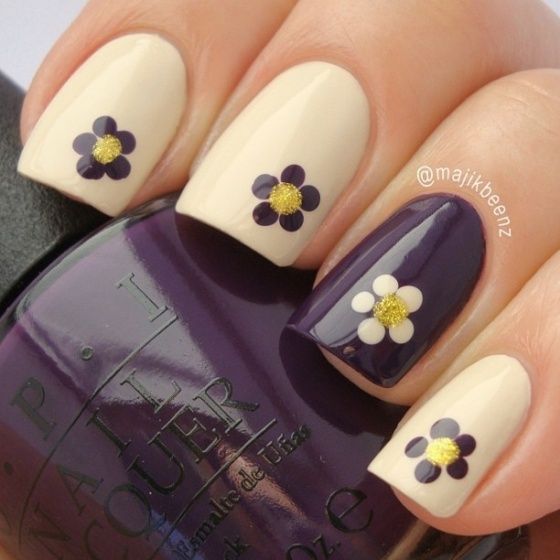Simple Floral Nails | naildawdle