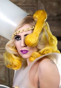 Ingenious Long Wavy Yellow Hair- Lady Gaga Hairstyles