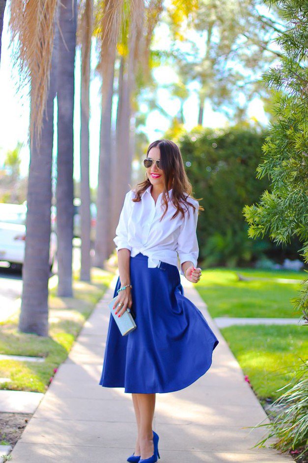 Navy Blue Midi Skirt Outfit Idea for Spring