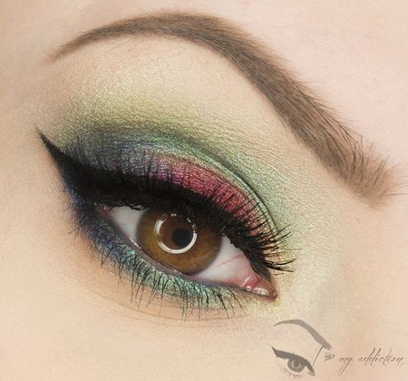 Pretty Jewel-Tone Makeup Idea