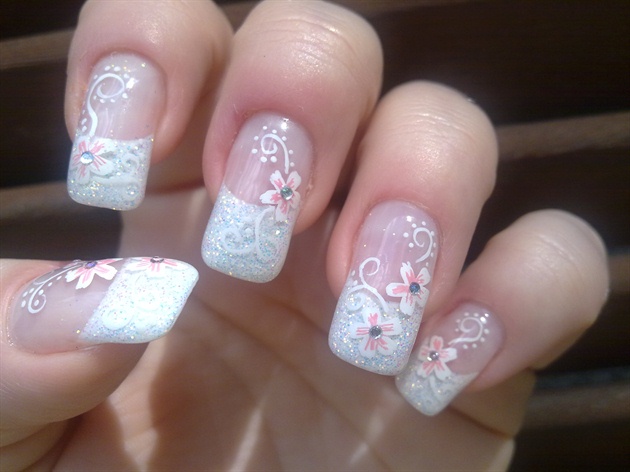 Pretty Nail Design for Wedding