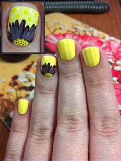 Yellow Daisy Nail Design