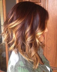 Brunette Wavy Bob Hair With Blonde Highlights