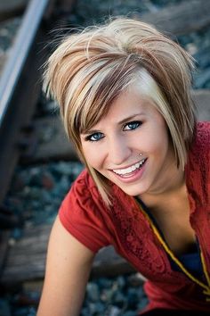 Cute Short Hairstyle With Bangs for Young Girls
