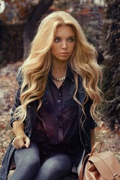 Long Wavy Hairstyle for Blond Hair