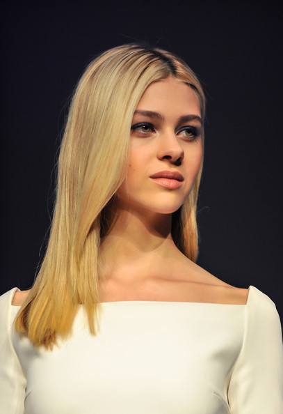 Nicola Peltz's Long Straight Cut with Nude Makeup