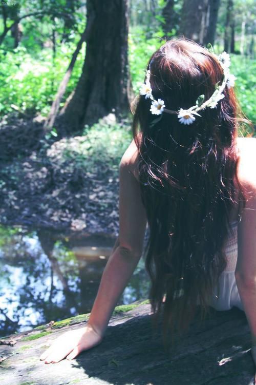 Pretty Hairstyle with A Flower Crown