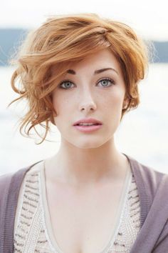 Short Curly Hairstyle for Long Faces