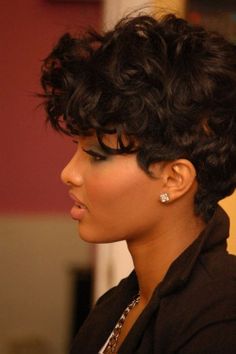 Short Curly Wavy Haircut for African American Women