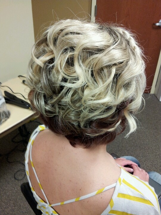 Short Curly Wavy Wedding Hairstyle