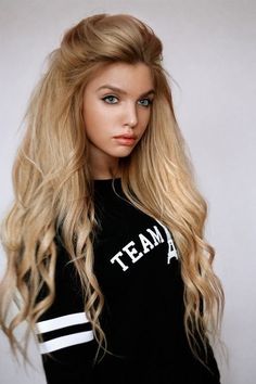 Stylish Long Wavy Blond Hairstyle