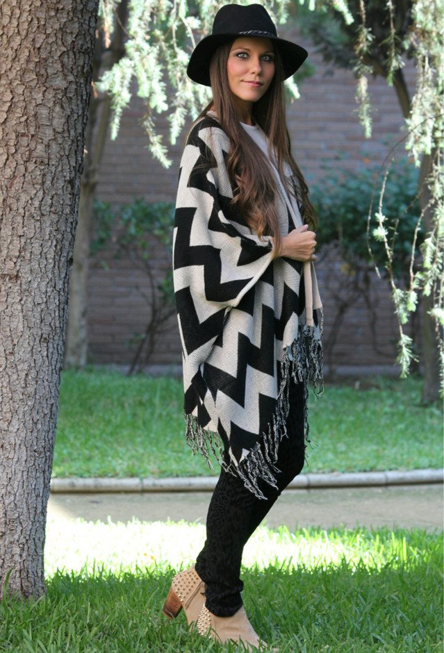 Stylish Way to Wear a Poncho