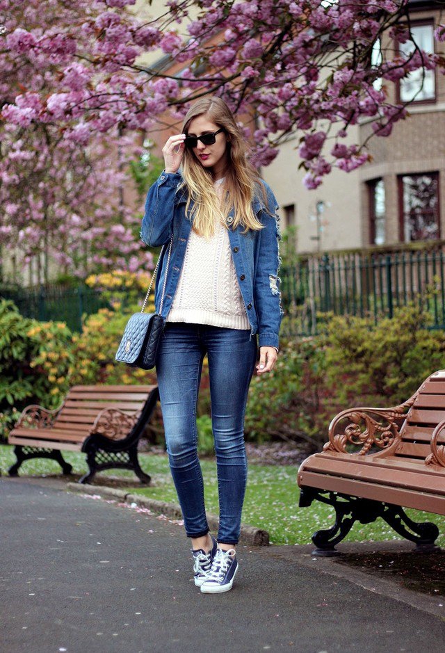 Trendy Fall Outfit Idea with Sneaker