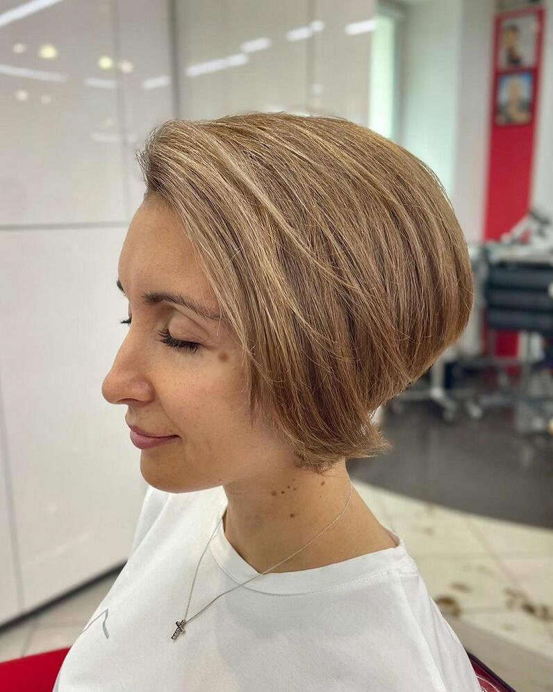 short-hairstyle-for-women-over-40