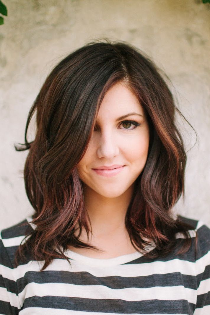 Amazing Medium Layered Hairstyle