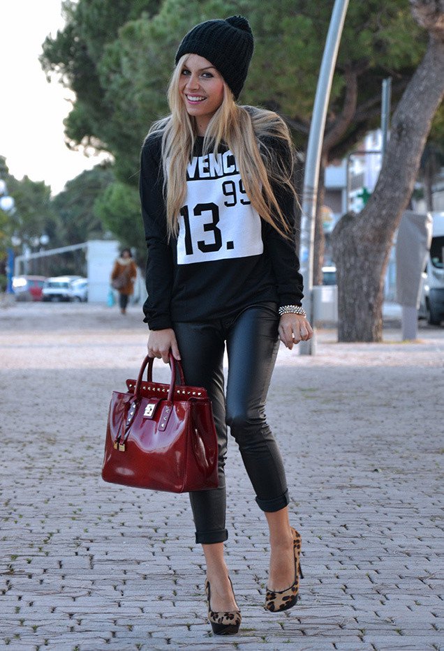 Casual-chic Black Knitted Hat Outfit