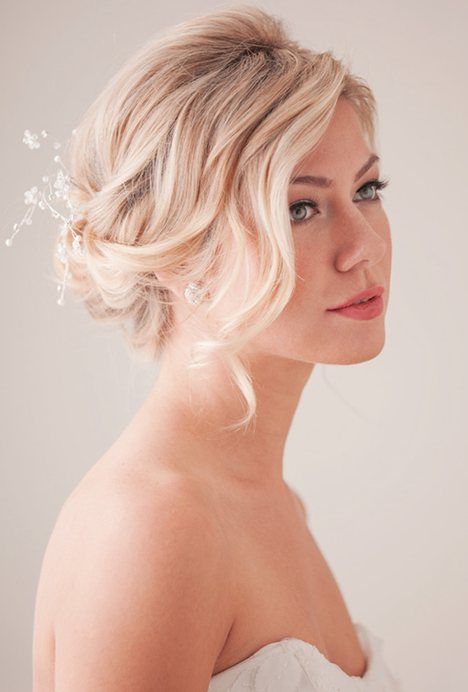 Stunning Bridesmaid Hairstyle for Medium Hair