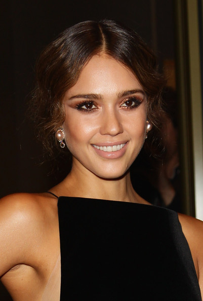 Jessica Alba Brown Smoky Eye Makeup