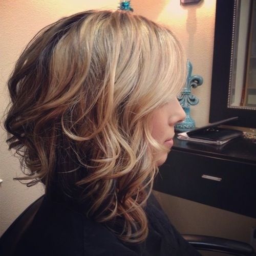 Layered Medium Wavy Haircut