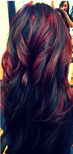 Long Wavy Black Hairstyle With Red Highlights