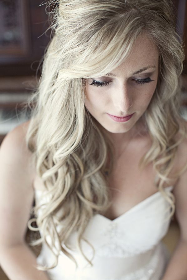 18 Perfect Curly Wedding Hairstyles - Pretty Designs