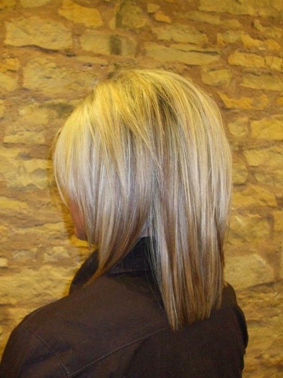 Medium Layered Hairstyle for Straight Hair