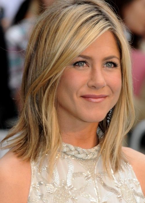 Mid-length Wavy Hair - Jennifer Aniston Hairstyles