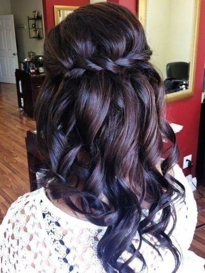 Pretty Bridesmaid Hairstyle for Long Hair