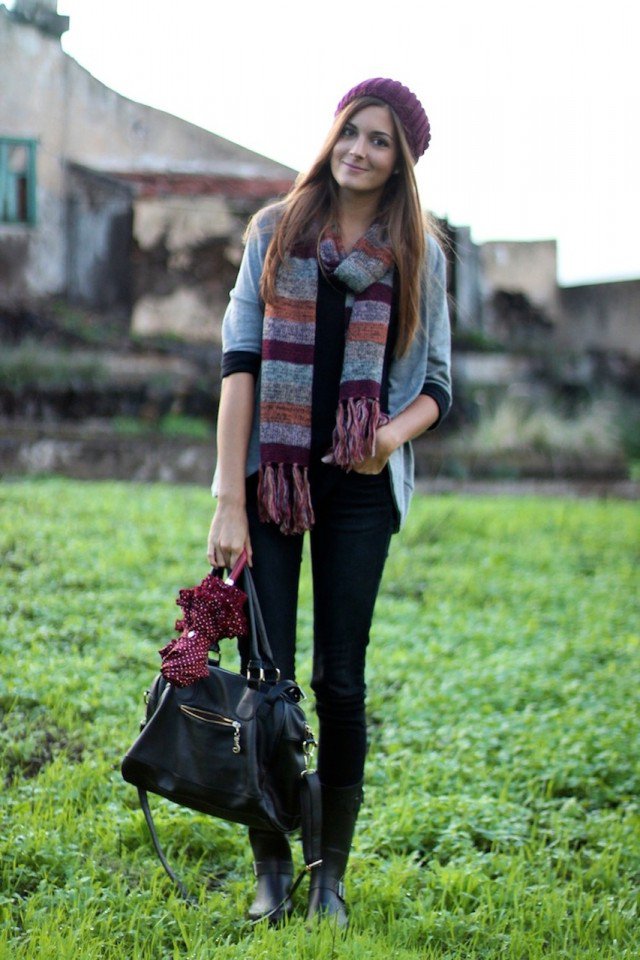 Pretty Knitted Hat Outfit