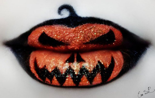 Pumpkin Lipstick Makeup Idea