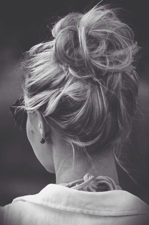 Quick and Easy Messy Updo