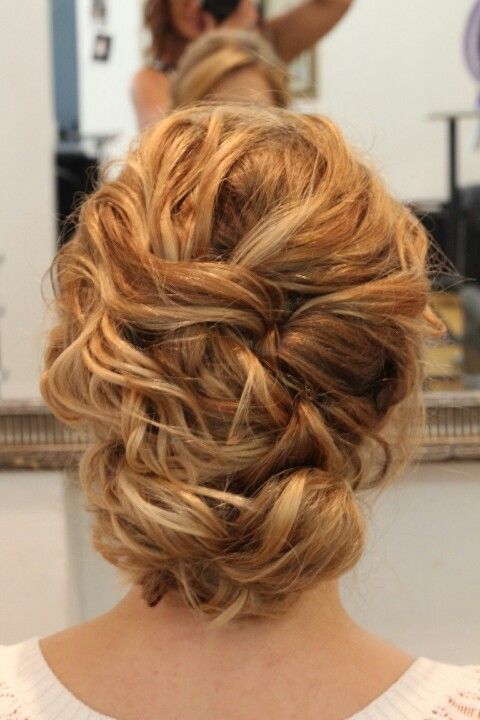 Relaxed Hairstyles For Weddings