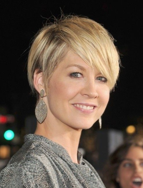 Short Hairstyles With Bangs Over 40