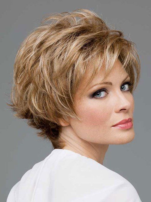 Short Hairstyle for Women Over 40