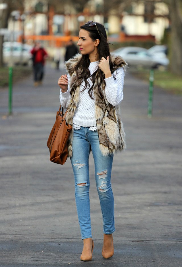 Chic Fur Vest Outfit