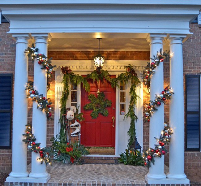 Christmas Front Porch Decorating Ideas - Pretty Designs